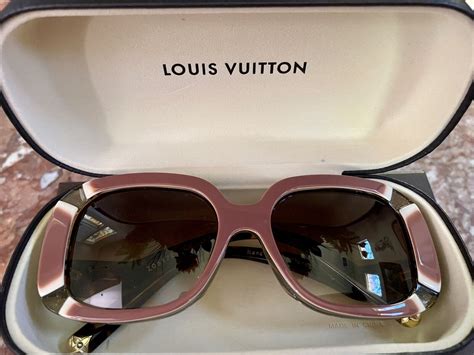 LOUIS VUITTON Anemone Sunglasses Blush 